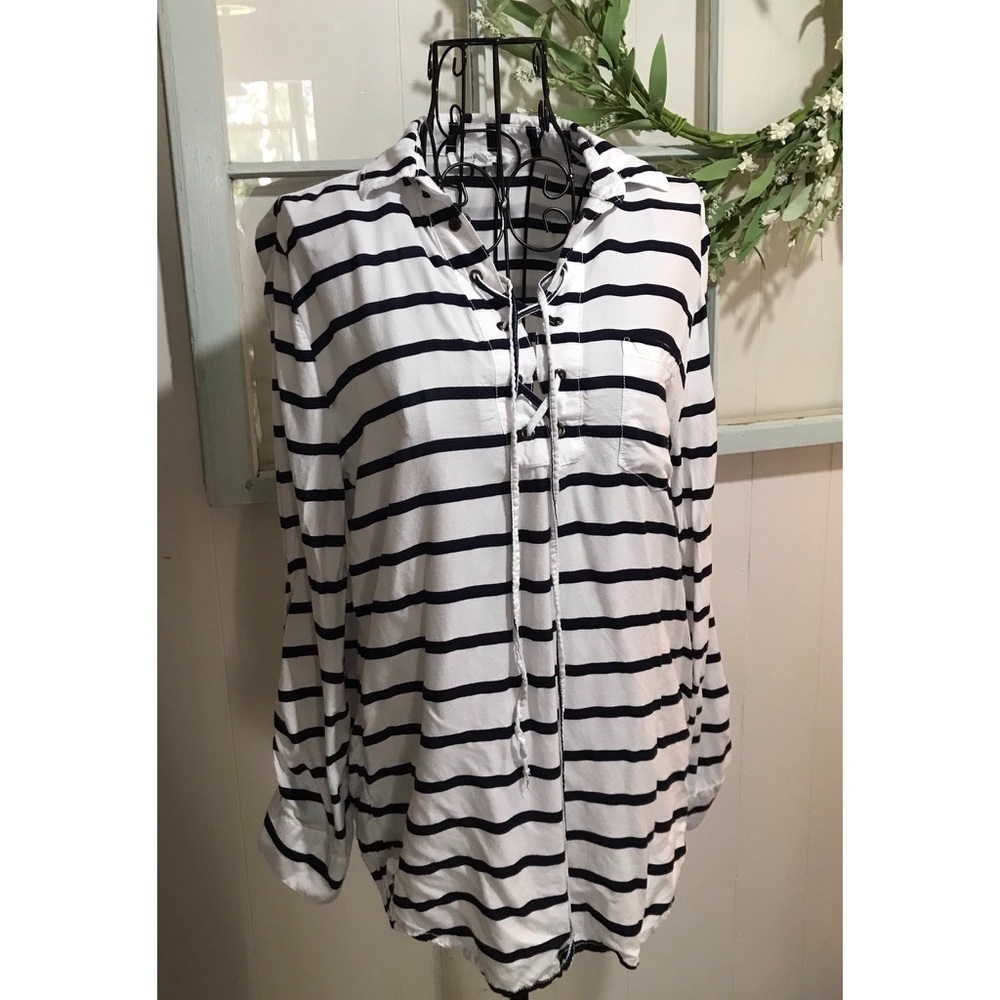 Beach Lunch Lounge Deep Navy and White Striped Pullover Top